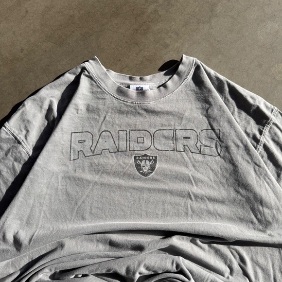NFL Team Apparel Other - NFL Team Apparel Las Vegas Raiders T-Shirt Washed Grey Distressed Logo Mens XL